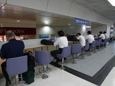 福岡市博多区 旅や出張のおともにお好きな1杯を。改札内で購入できます♡2024年8月3日 「スターバックスコーヒー博多駅新幹線改札内店」がOPENします！！号外NET 福岡市博多区