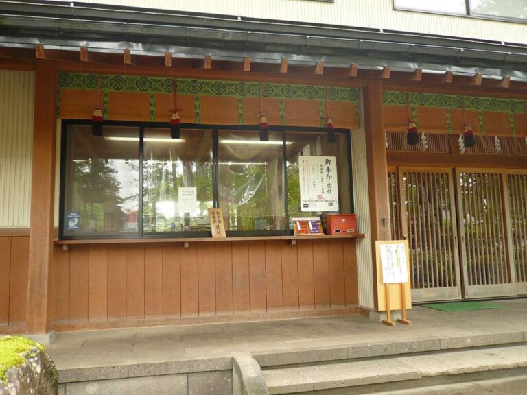 上杉神社観光スポット 米沢市・置賜地方 やまがたへの旅 -
