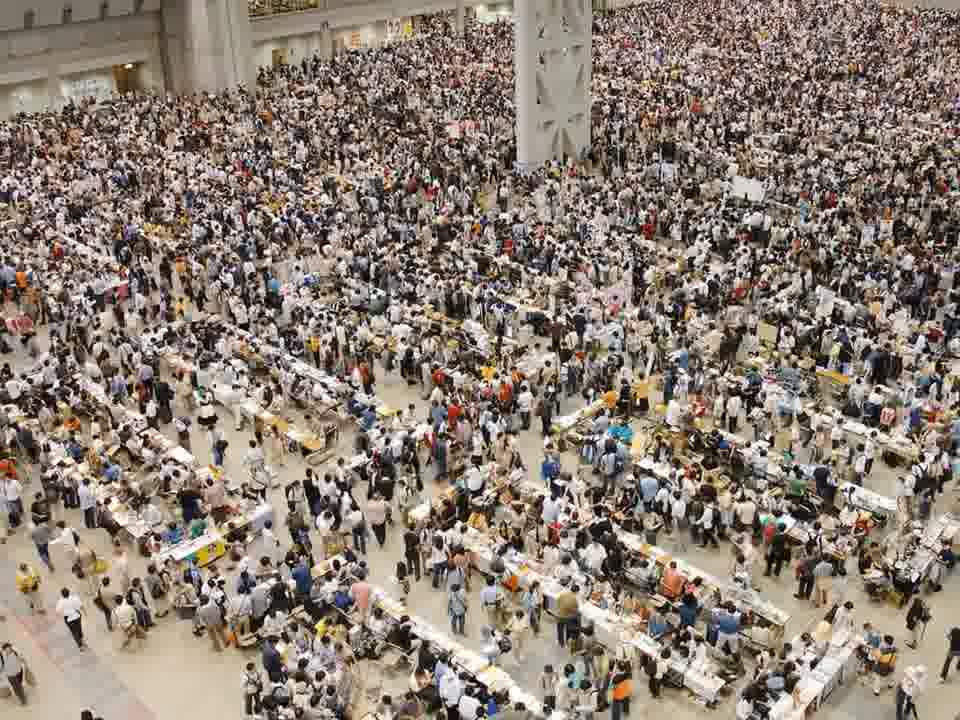 昔は 晴海国際見本市会場で開かれていた 東京自動車ショー: