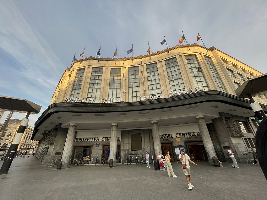 ベルギー、ルクセンブルグ、オランダ、スウェーデン弾丸旅行記ANAダイヤモンド修行④ ブリュッセル王立美術館〜アントワープぶりぶりマイラ