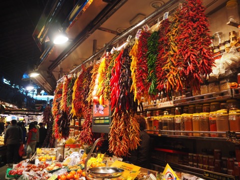 バルセロナの台所「サン・ジョセップ市場 ラ・ボケリア 」でランチ