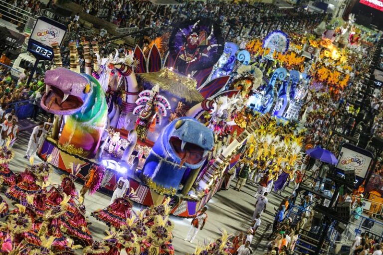 カーニバルの熱気に魅せられて リオデジャネイロ ブラジル世界一周旅行ならピースボートクルーズ
