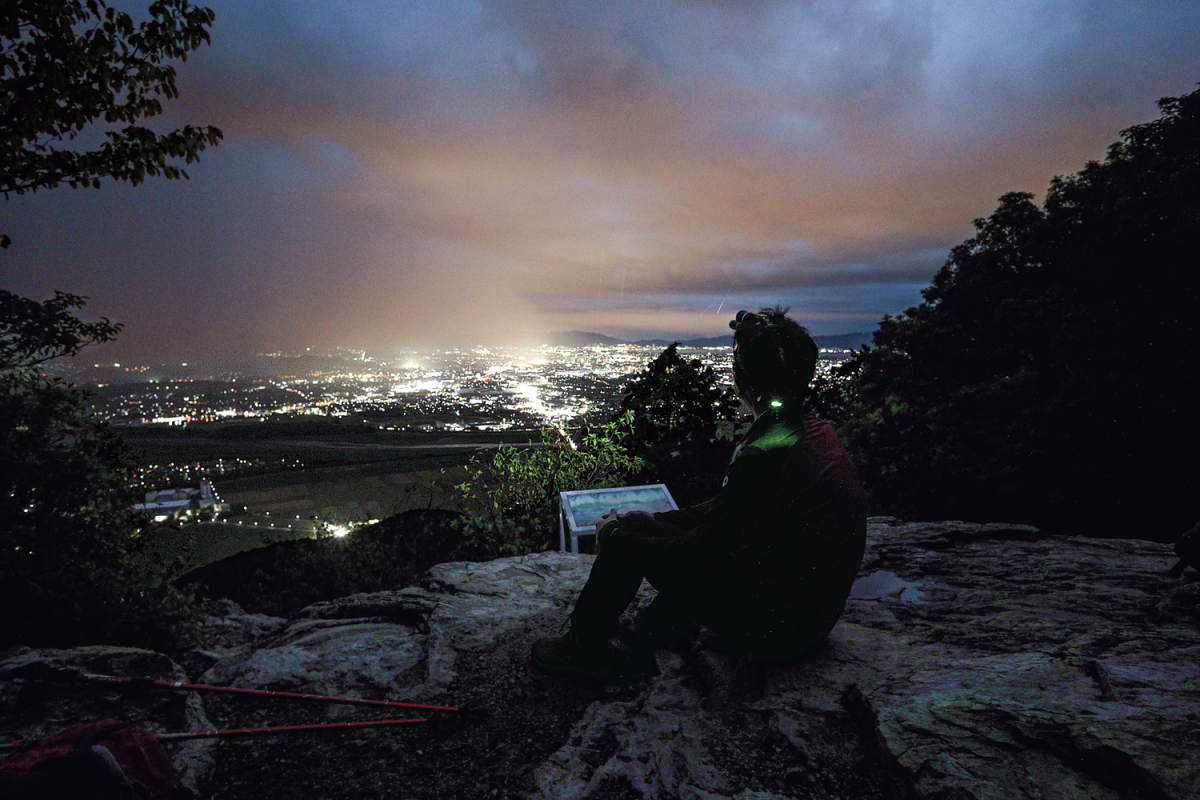 日本一の夜景が待っている「大山」のナイトハイクにでかけよう！ 横浜・湘南SPOT