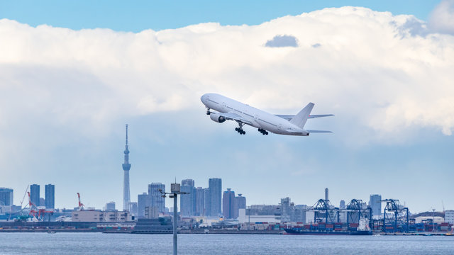 12,476 羽田空港 Stock Photos, High-Res