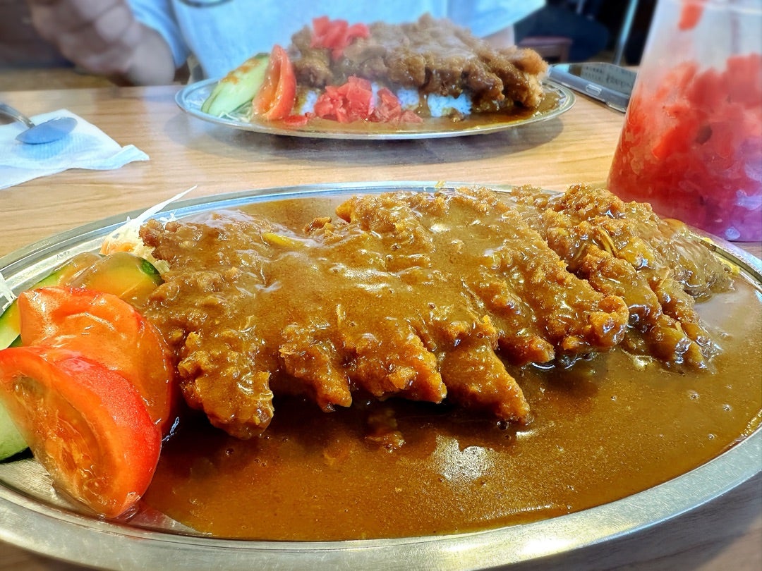 MEGずっと行きたかったドライブイン一平 開店前から並ぶみたい OPENして３０分後に到着したんだけど めっちゃ並んでた! 土曜日回転はそんなに遅くないかなー