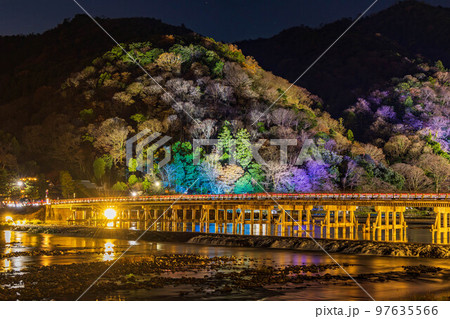 渡月橋星景 写真素材6039572- フォトライブラリ