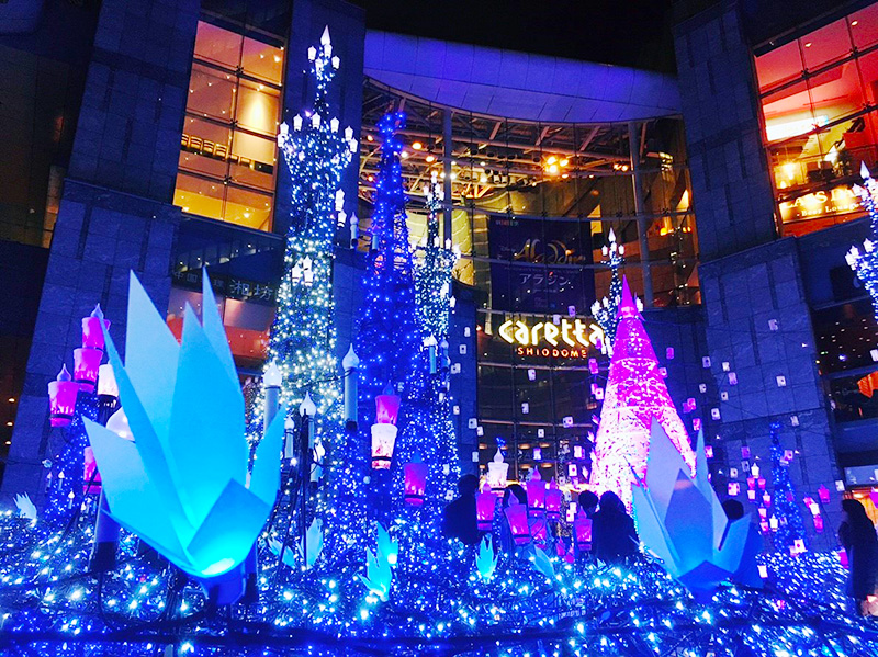 ディズニー映画『アラジン』の楽曲と楽しむイルミネーションショー、カレッタ汐留で開催 - ファッションプレス