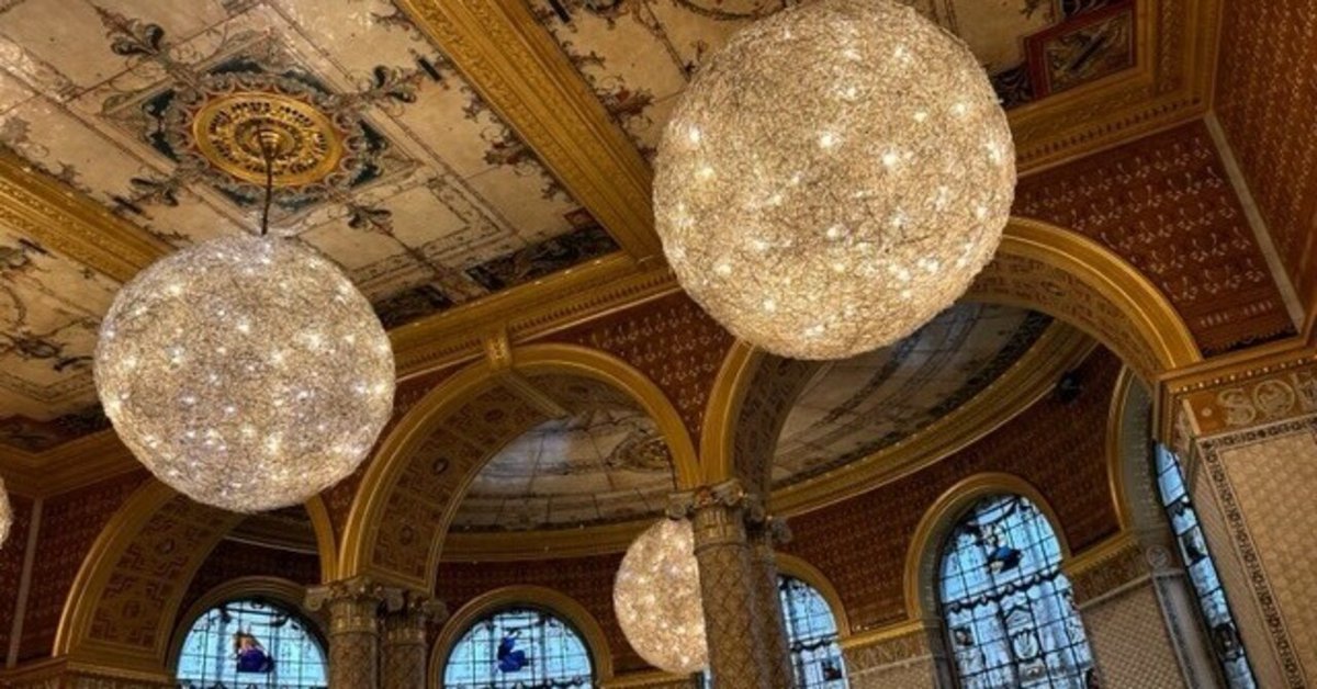 ロンドン観光ブログ : 圧巻！ヴィクトリア&アルバート博物館のミュージアムカフェ「V&A