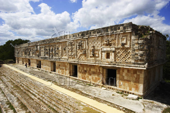 ウシュマル遺跡のオプショナルツアー・観光・現地ツアーの格安予約 トラベルコ
