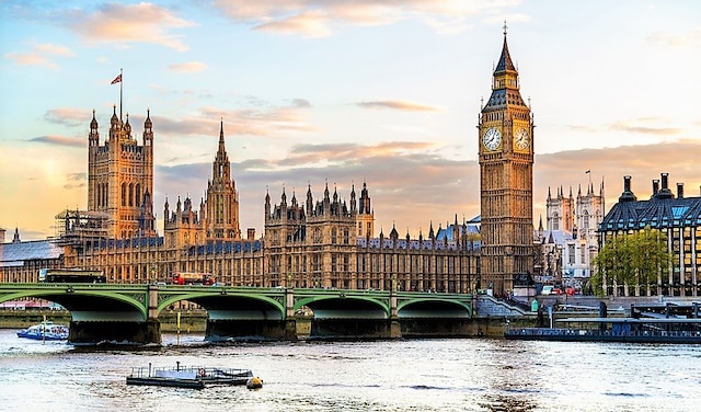 イギリスの世界遺産 ロンドン塔 を英語で説明。1,000年以上の歴史についても深堀り Kimini英会話