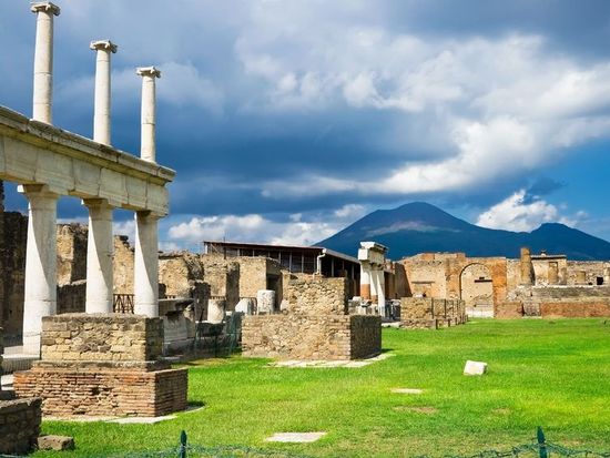 ペトラ遺跡・ヨルダン旅行のみどころエスクァイア日本版