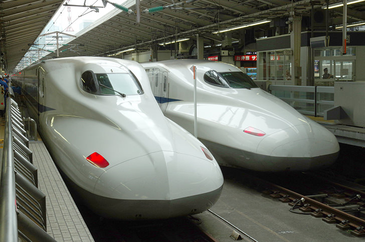 フリー写真新幹線E2系電車でアハ体験GAHAG著作権フリー写真・イラスト素材集 - GAHAG著作権フリー写真・イラスト素材集