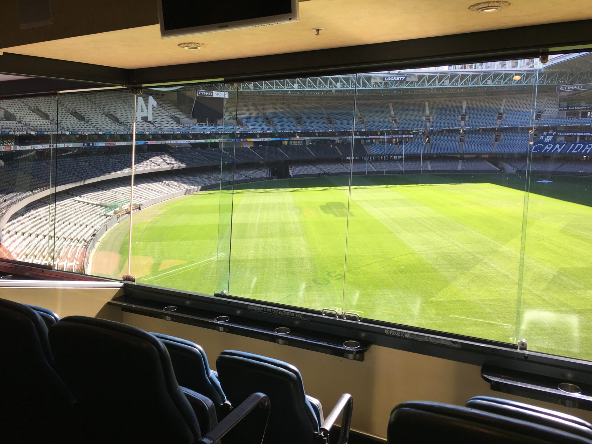 マンCのエティハド・スタジアム、特大リボンビジョン設置で収容人数を縮小へ