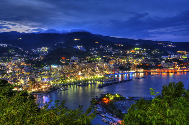 静岡県 熱海の温泉街の写真素材160551215- イメージマート