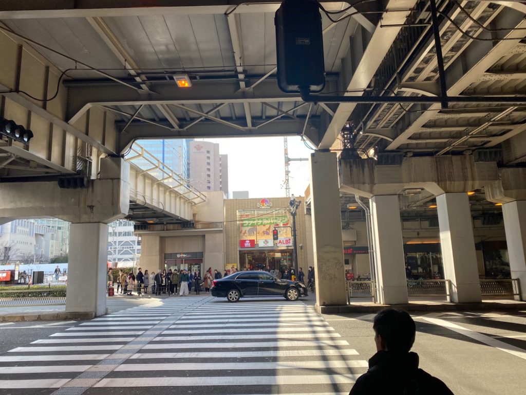 大阪駅前 桜橋口JR線高架下 旧：桜橋口アルビ前 バス停アクセスガイド！ ATM・コインロッカーなど周辺スポットも紹介高速バス・夜行バス・バスツアーの旅行・観光メディアバスとりっぷ