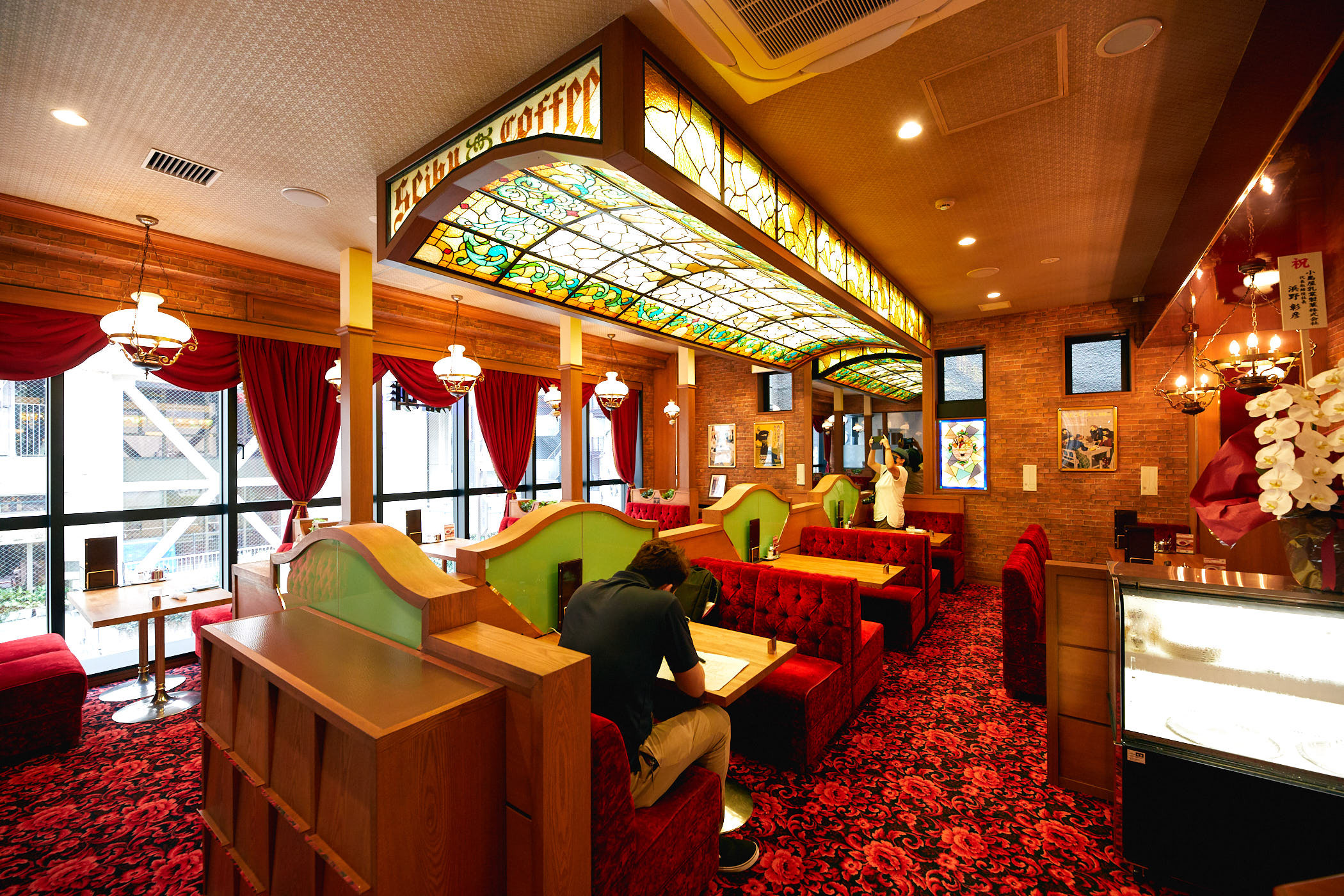 JR東京駅『喫茶店に恋して。』がグランスタ東京内で移転＆リニューアル！新装開店キャンペーンに喫茶スイーツをプレゼント株式会社グレープストーンのプレスリリース