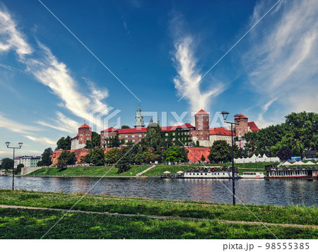 ヴァヴェル城クラクフ歴史地区世界遺産オンラインガイド