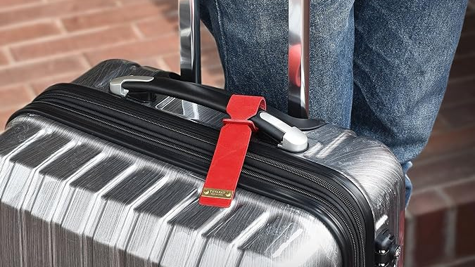 完全ガイド スーツケースのステッカーが売ってる場所と選び方リュクススーツケース