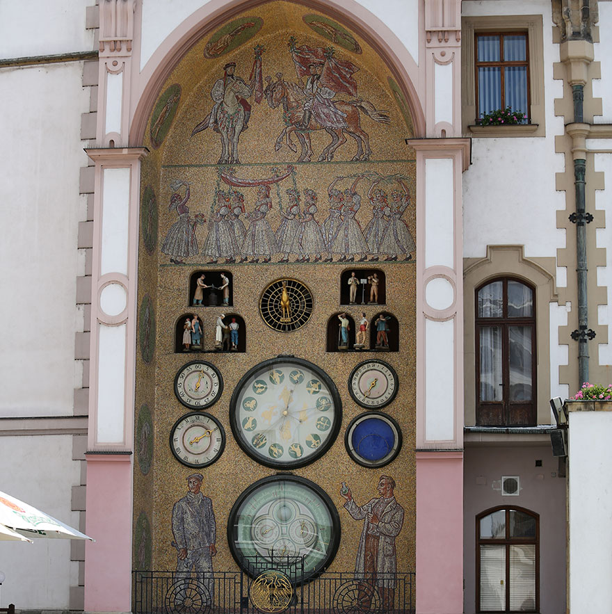 プラハで必見の天文時計は絶景の時計台、からくり人形など見所満載！Nicolenaworld ニコレナワールド