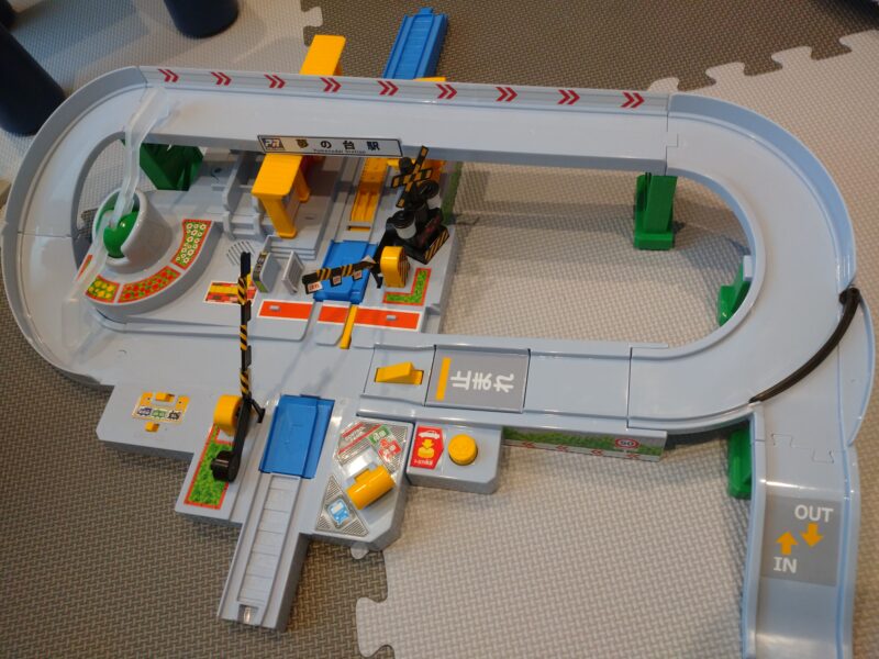 はじめてのプラレール！レイアウトの基本と初心者の集め方 – くらしメモ