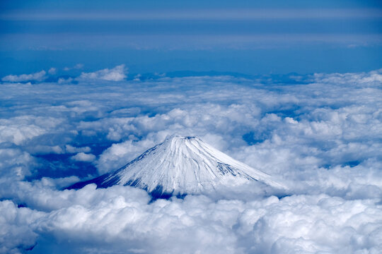 富士山の空撮写真