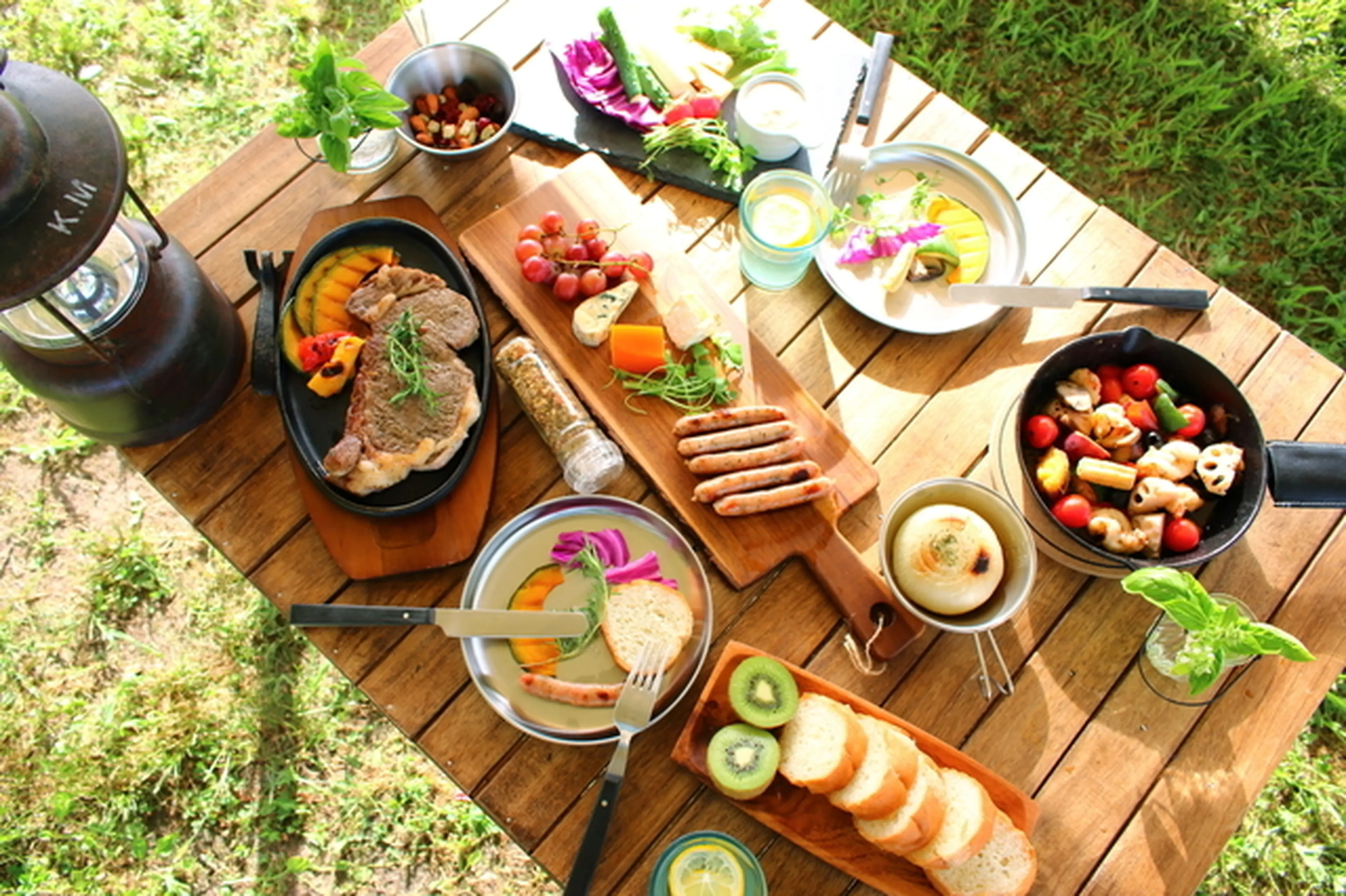 簡単・絶品キャンプ飯39選！楽しておいしい手抜きテクも紹介 保存版キャンプ・アウトドア情報メディアhinata