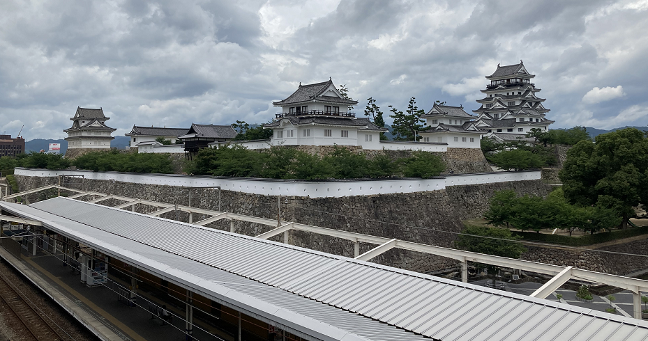 お城へ行こう～新幹線から見えるお城・復元進む山形城址日本の街並みと鉄道のコレクション