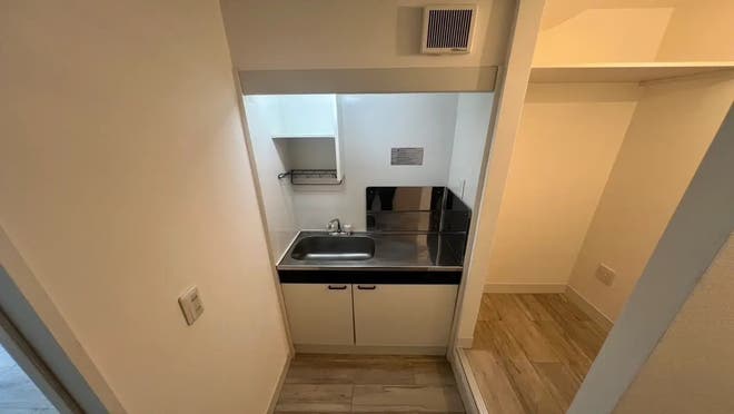 修学旅行を楽しむ学生 イラスト素材7483583- フォトライブラリ