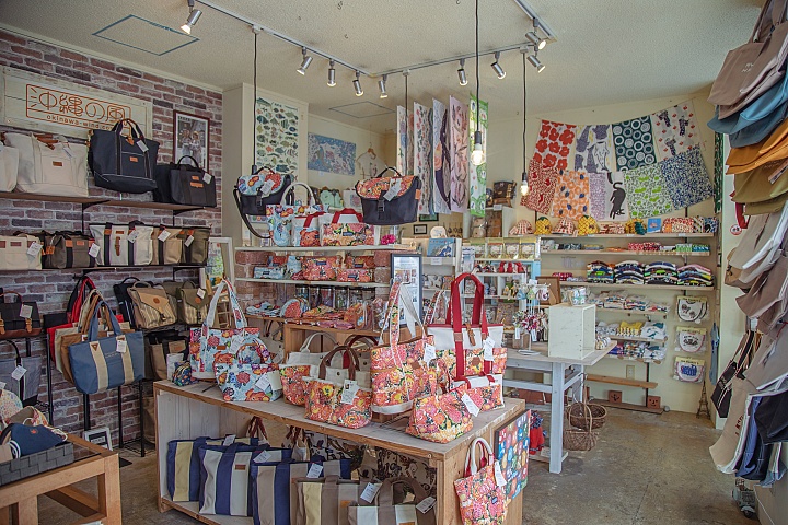 40年前沖縄お土産 国際通りのおみやげさんに聞く 人気の沖縄