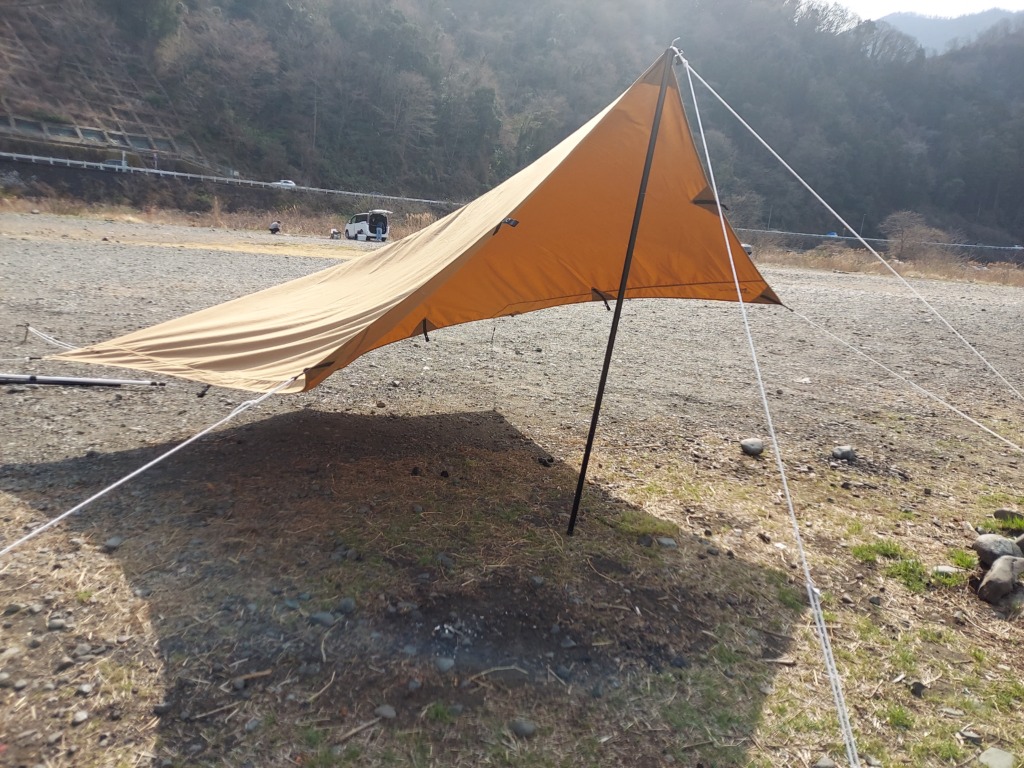 スクエアタープの張り方をシーン別に最適なものを解説！おすすめの商品まで紹介キャンプのコツBE-PAL キャンプ、アウトドア、自然派生活の情報源ビーパル