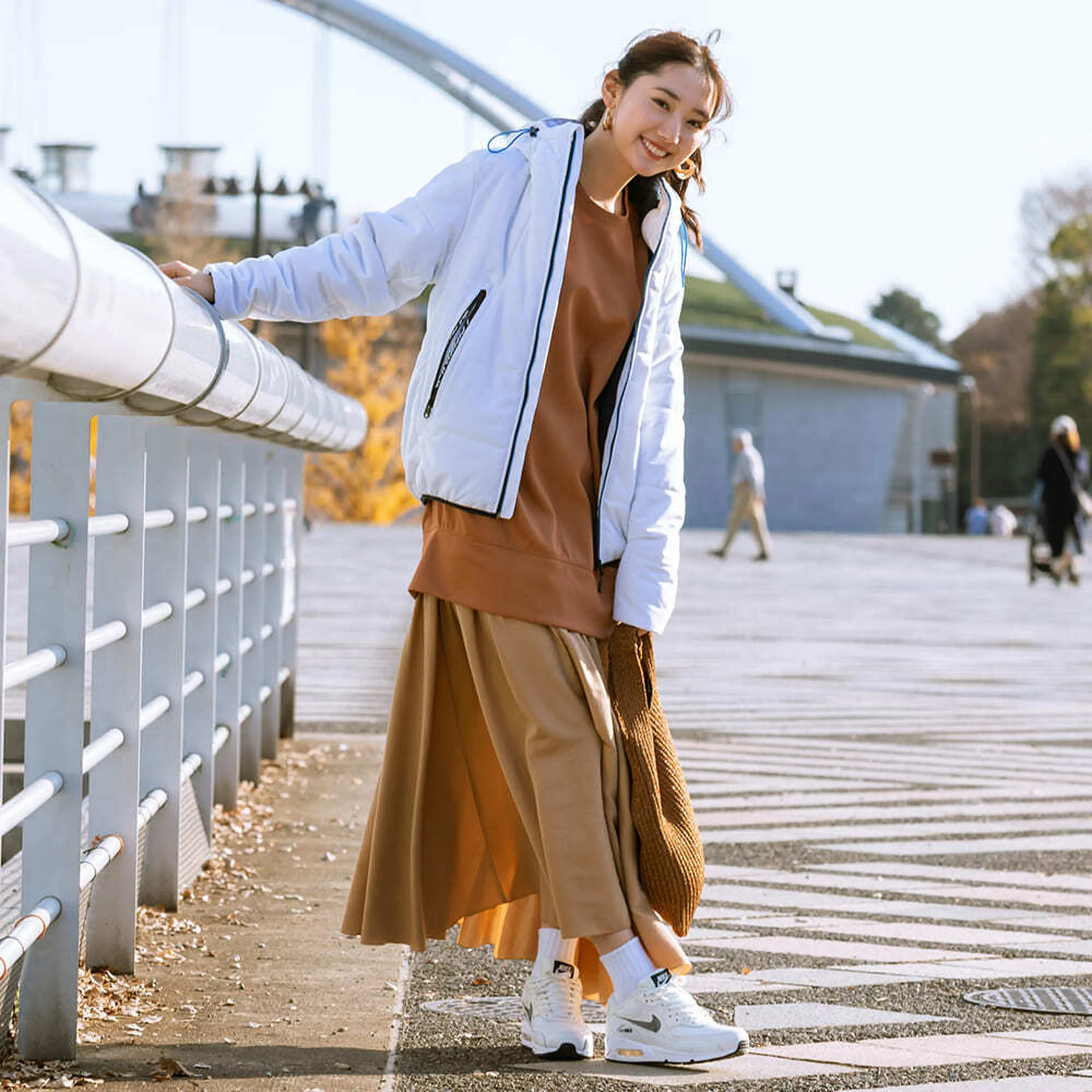 今秋の女子キャンプコーデはワークマンでおしゃれに可愛く！ 汚れにも雨にも強い新作が登場キャンプ情報メディア LANTERN –