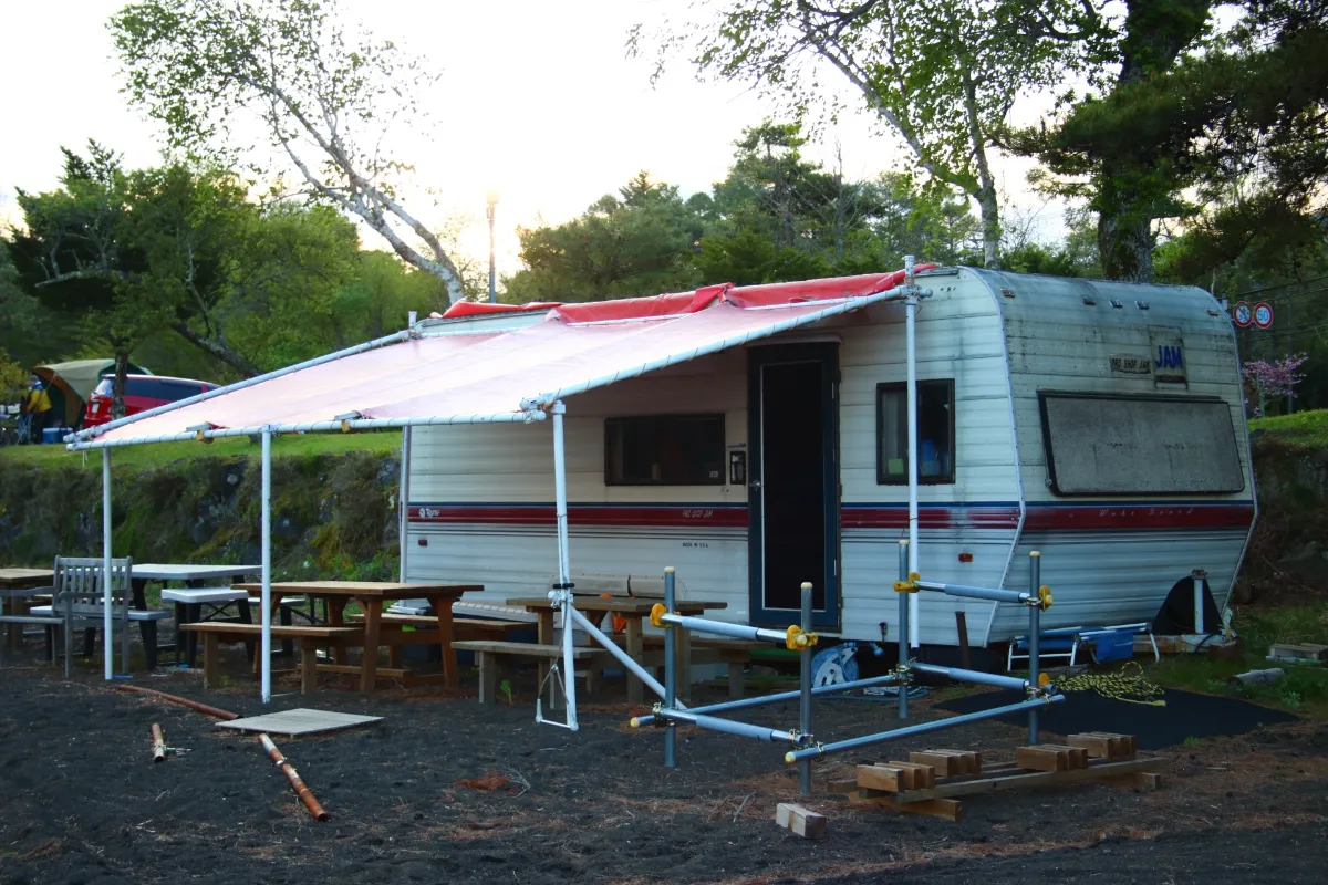 キャンピングトレーラーオーエスオー・オフロード・キャンパーズSkyauto