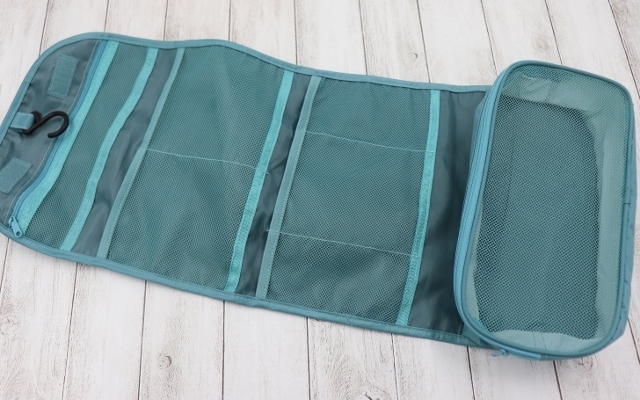 引っかけて棚みたいに使えるダイソー「トラベル収納ケース」が便利！荷物が増えた時用の大容量バッグもえんウチ