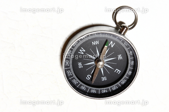 地図読みマスターへの道④コンパスの使い方をマスターしよう！ 山登り初心者の基礎知識YAMAP MAGAZINE