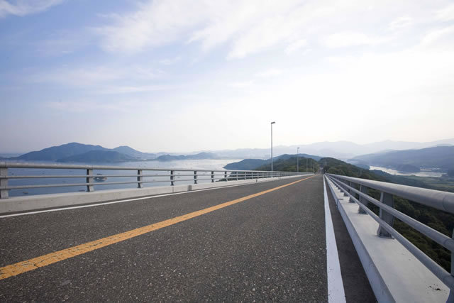 ３ｍの積雪も 春に向け「旧蒜山大山スカイライン」で除雪作業 ４月中旬開通予定