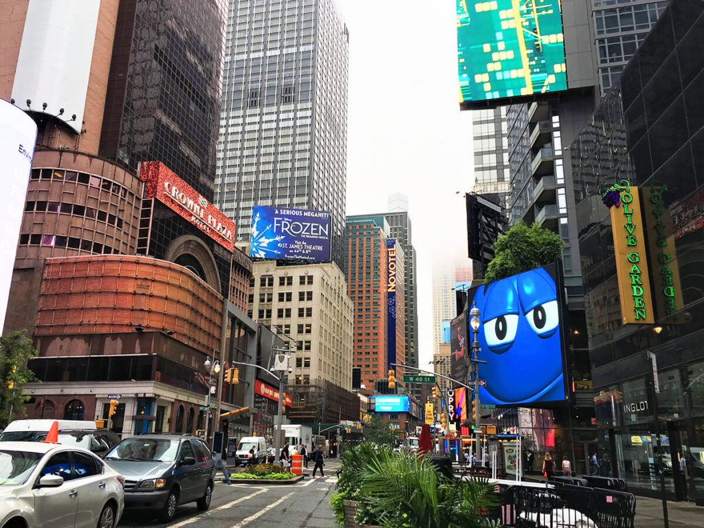 ロンドン・ＮＹ・香港、共通する「暗い未来」 - WSJ