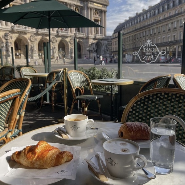 パリ・カフェのイメージ 写真素材3263713- フォトライブラリ
