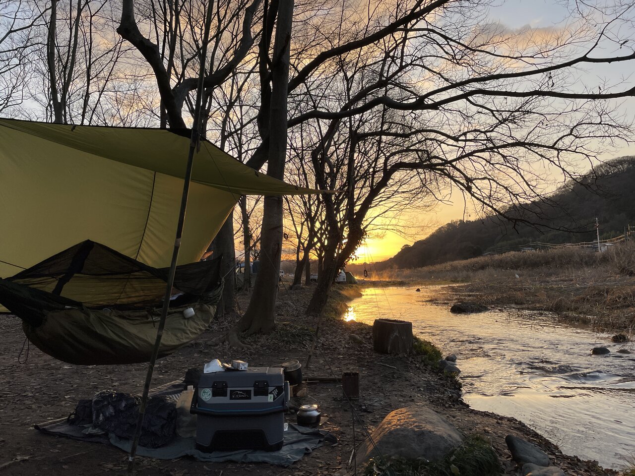 神奈川県無料キャンプ場の紹介！「中津川の愛川橋」ススムのレシピ