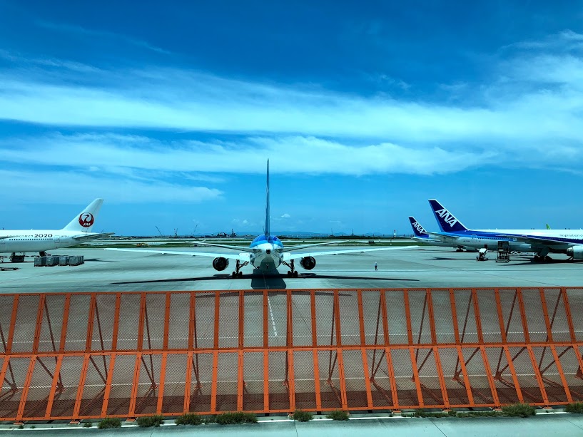 那覇空港の見学者デッキはどこで見るのが最高？沖縄リピート