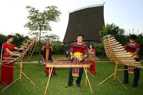 T'rung トルン - ベトナムの伝統的な民謡楽器Aki