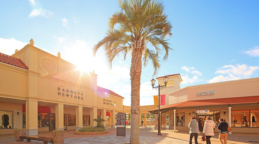 本日11 2 木 2035区Samsoniteがリニューアルオープンいたしました🎀定番のスーツケースやビジネスバッグをお買い得に豊富にご用意しております🎶 ぜひ、Samsoniteまでお越しくださいませ。samsoniteサムソナイトスーツケースビジネスバッグバッグメンズ