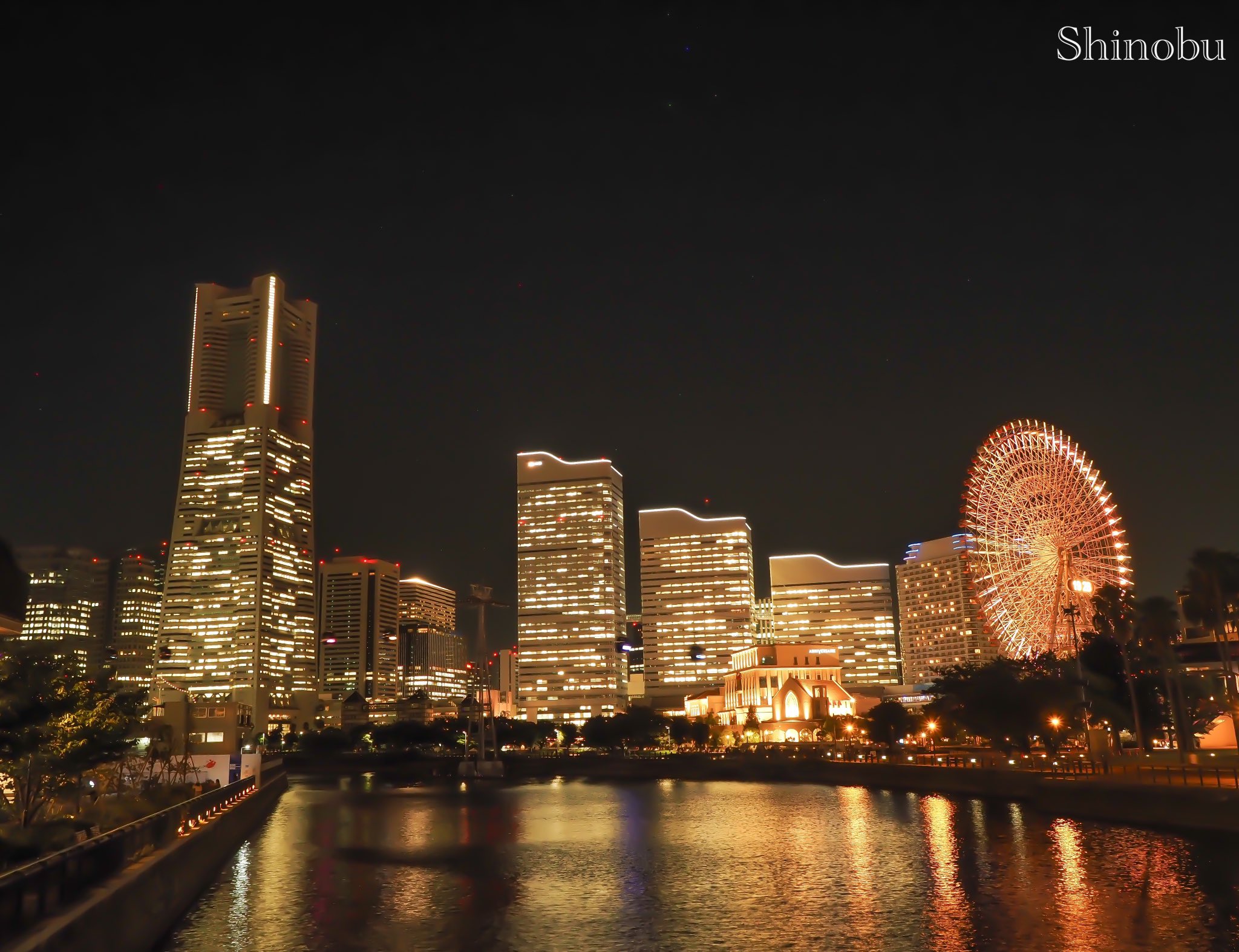 神奈川県 万国橋から見た横浜みなとみらいの夜景の写真素材114212833- PIXTA