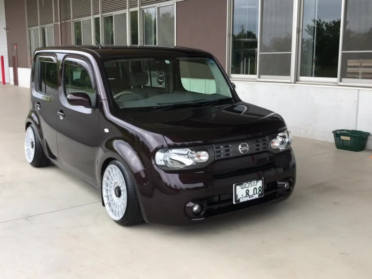 日産 キューブ Z12 車高調取付、アライメント調整作業車のパーツ・カスタムロイヤルコーポレーション 越谷