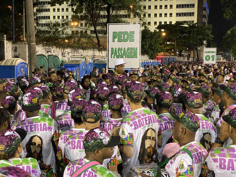 世界最大の祭り「リオのカーニバル」を観戦してみた – 旅するパティシエ,