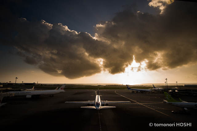 那覇空港の見学者デッキはどこで見るのが最高？沖縄リピート