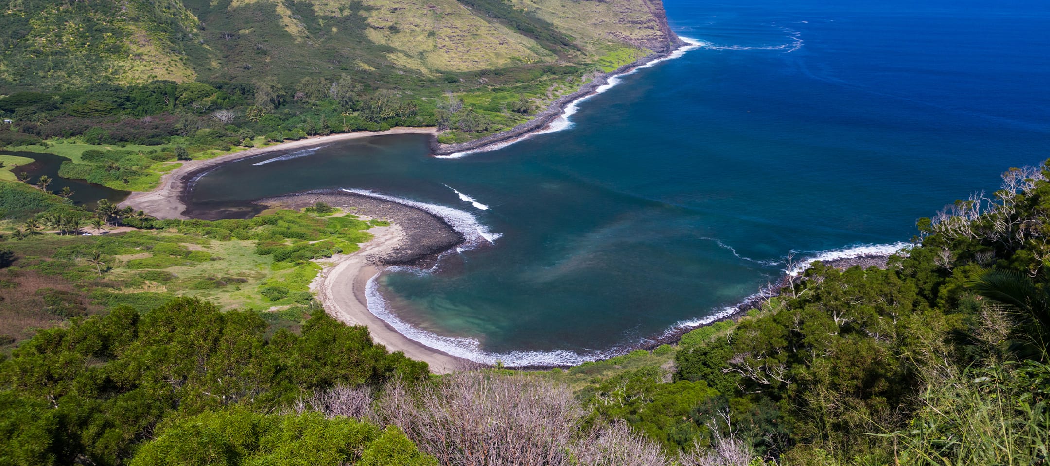 手つかずの自然が残る、最もハワイらしい島「モロカイ島」の魅力。株式会社アミナコレクション