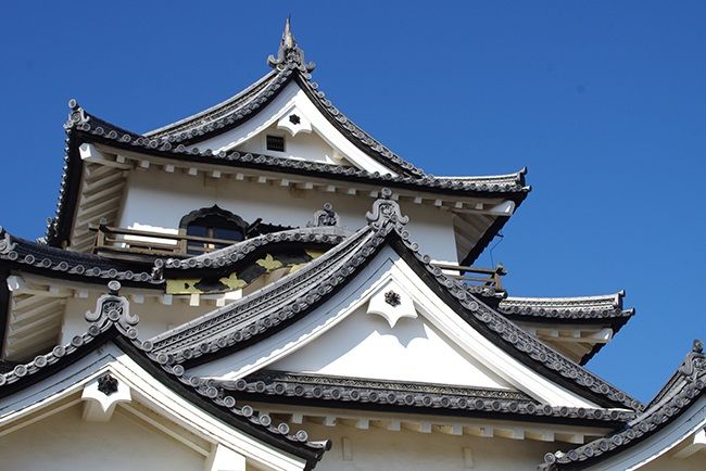 国宝」彦根城、天守閣の雪景色 滋賀県彦根市の写真素材116379930- PIXTA