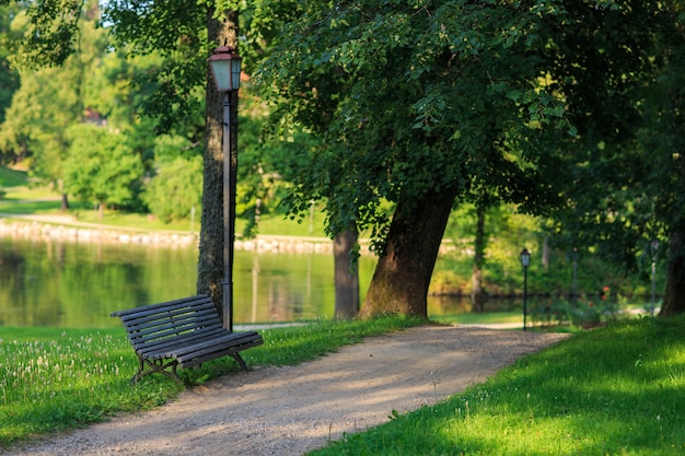 Amazon.co.jp: 屋外ベンチ 公園用ベンチ、屋外用アルミベンチ、鋳造アルミ製ラウンジャー
