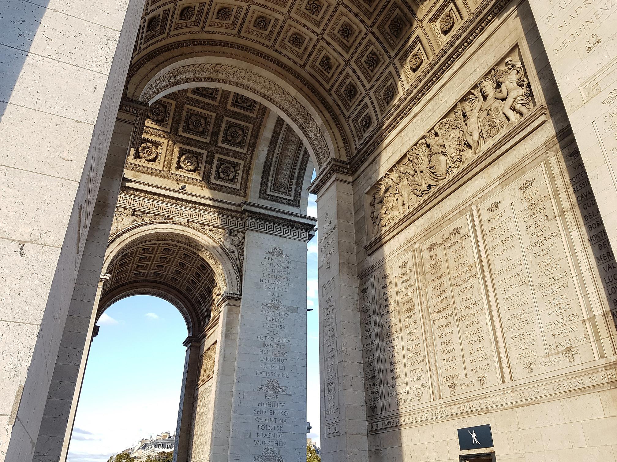 パリ観光 凱旋門満喫マニュアル！入場料や行き方も解説 地図付ぶらぶらパリBlog