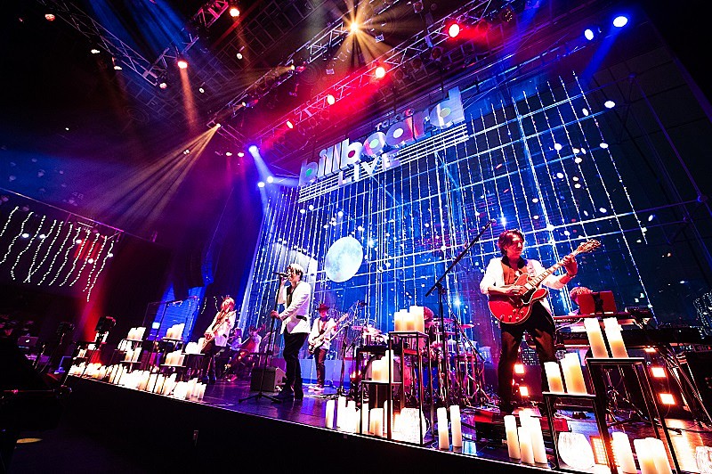 港区赤坂のビルボードライブ東京に創立お祝いのスタンド花
